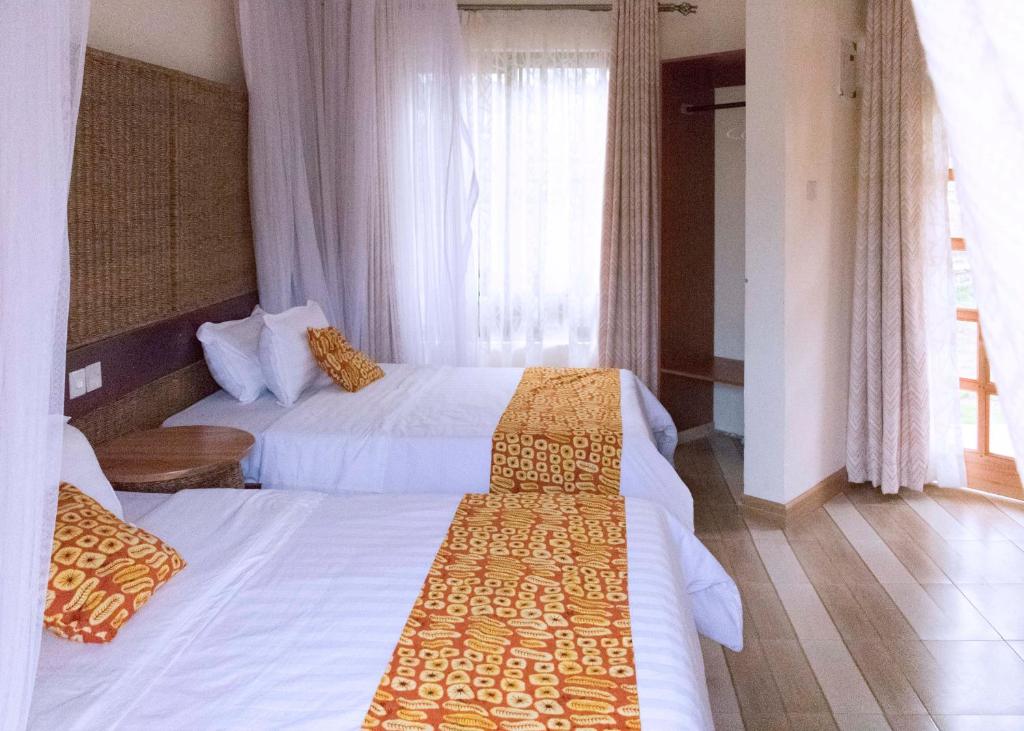 Tooro Fairway Hotel - Fort Portal